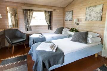 Фото номера Коттедж с душем (для 2 взрослых) Курортные отели Santalahti Resort г. Котка 5