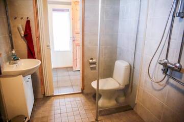 Фото номера Улучшенный коттедж с сауной Виллы Rantakari Cottage г. Котка 14