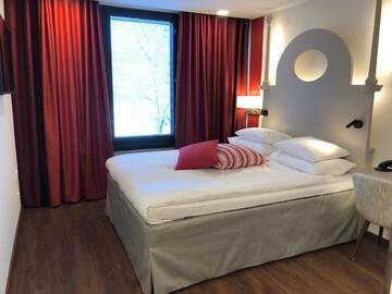 Фото номера Двухместный номер с 1 кроватью Отель Original Sokos Hotel Seurahuone Kotka г. Котка 6