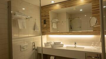 Фото номера Двухместный номер с 2 отдельными кроватями Отель Original Sokos Hotel Seurahuone Kotka г. Котка 2