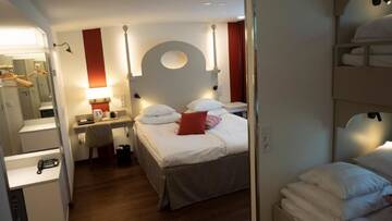 Фото номера Четырехместный номер Отель Original Sokos Hotel Seurahuone Kotka г. Котка 4