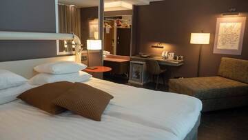 Фото номера Двухместный номер с 1 кроватью Отель Original Sokos Hotel Seurahuone Kotka г. Котка 2